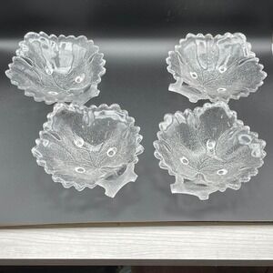Vintage Clear Art Glass Leaf Bowls Set of 4 Textured Scalloped Candy Dish 5.5in